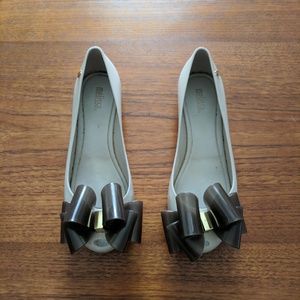 Melissa Shoes - Size US 6 Women's - Cream & Grey